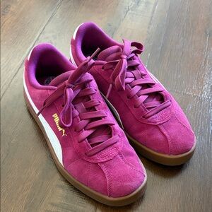 PUMA Women's Berry Suede Sneakers 💕